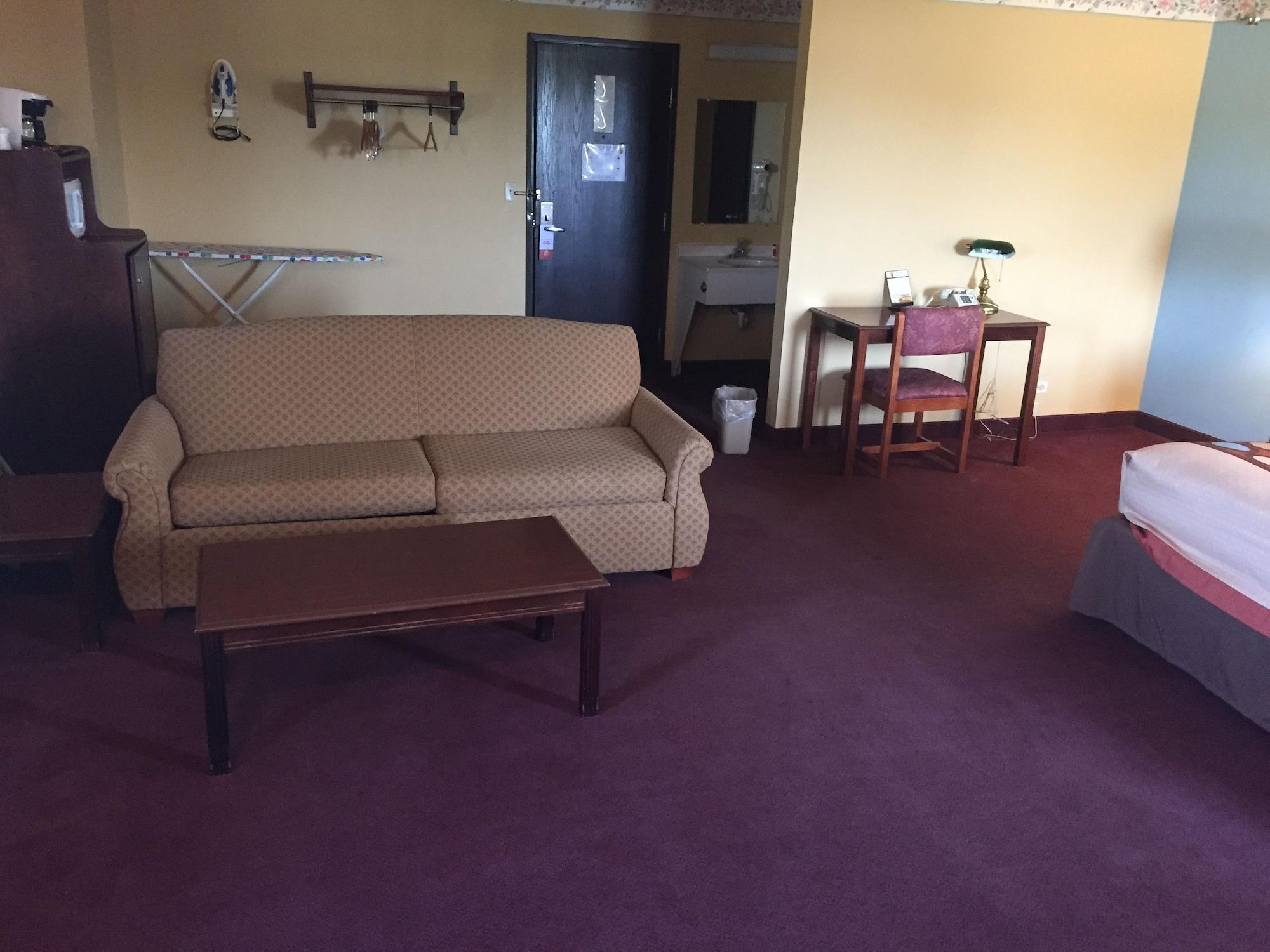 Super 8 By Wyndham Woodstock Hotel Exterior photo