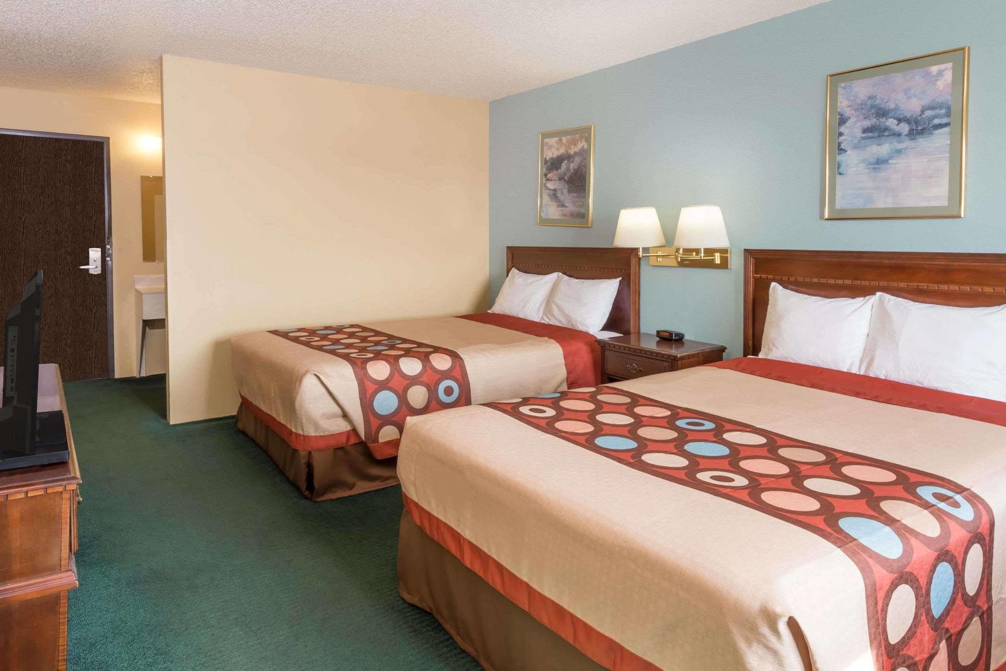 Super 8 By Wyndham Woodstock Hotel Exterior photo